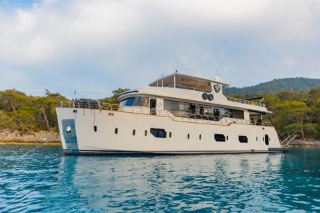 Trawler simay m – 5 cabin 10 pax trawler for charter – fethiye gocek 4